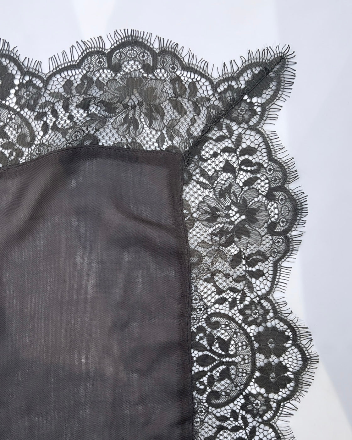 STONE Lace Modal