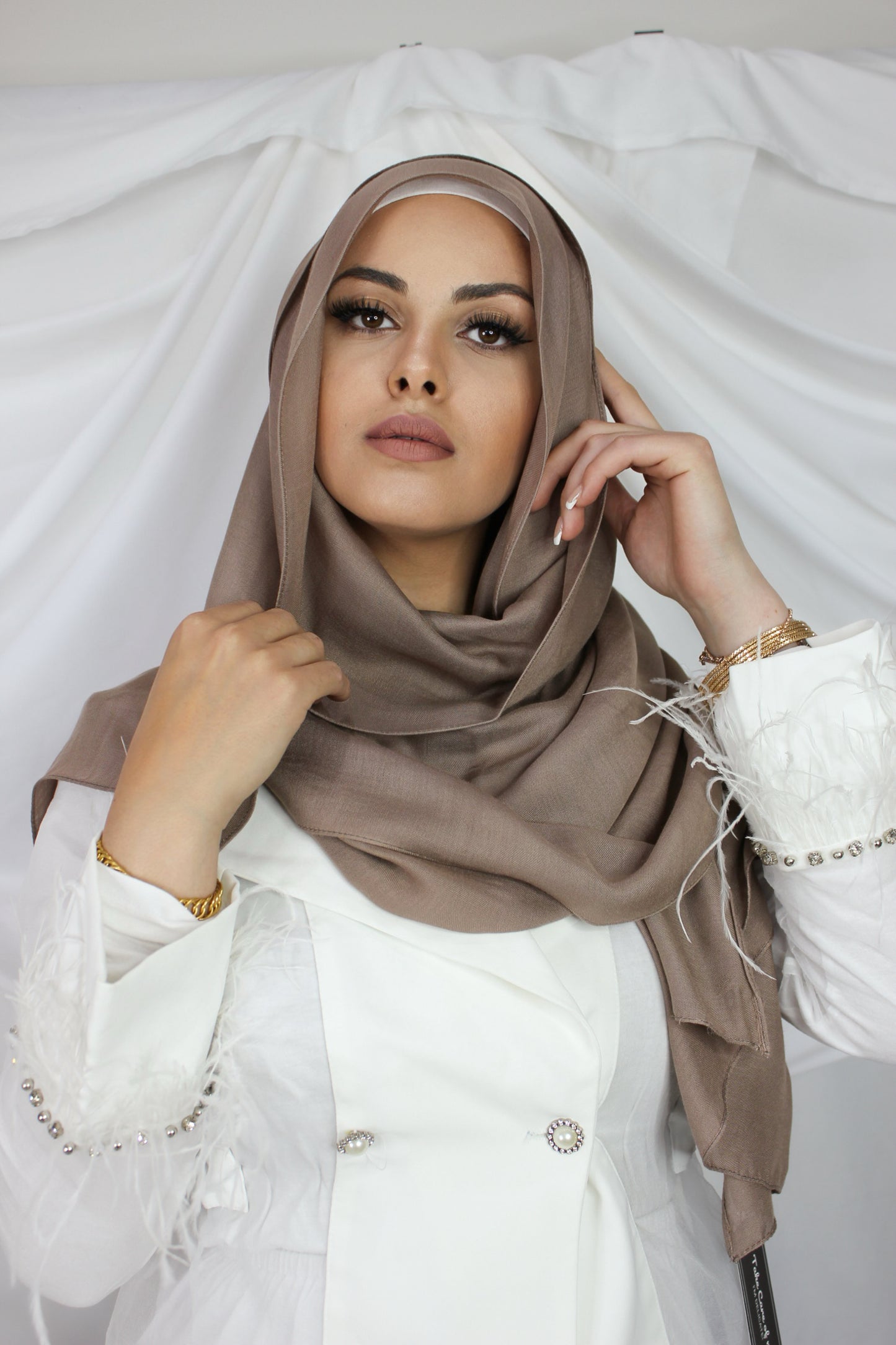 DARK MOCHA Modal