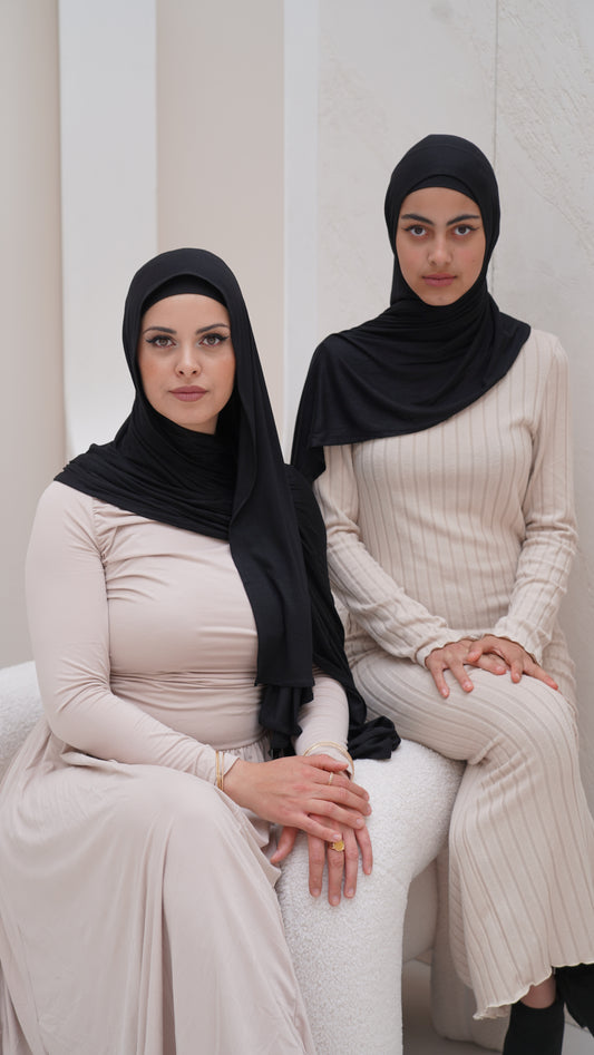 BLACK Instant Jersey